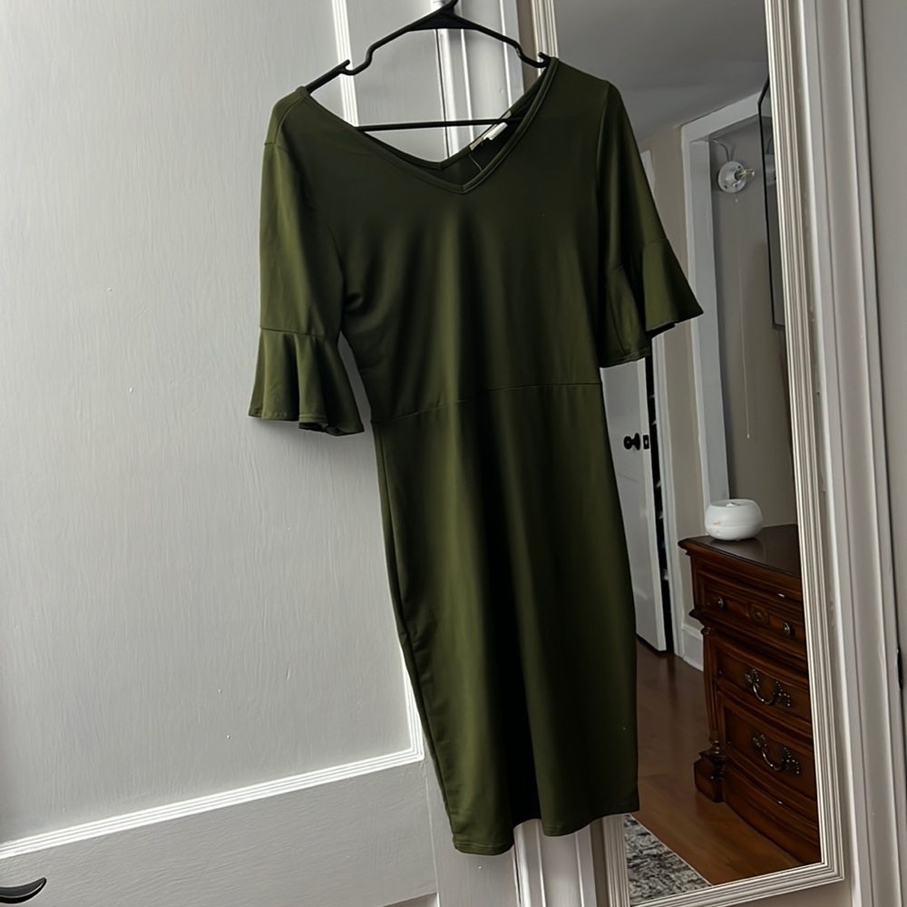 Green little mid sleeve length dress